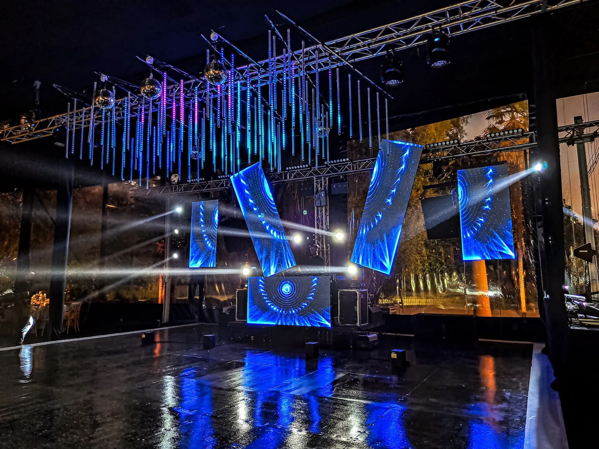 Matrimonio Boutique con Escenografía LED foto 6