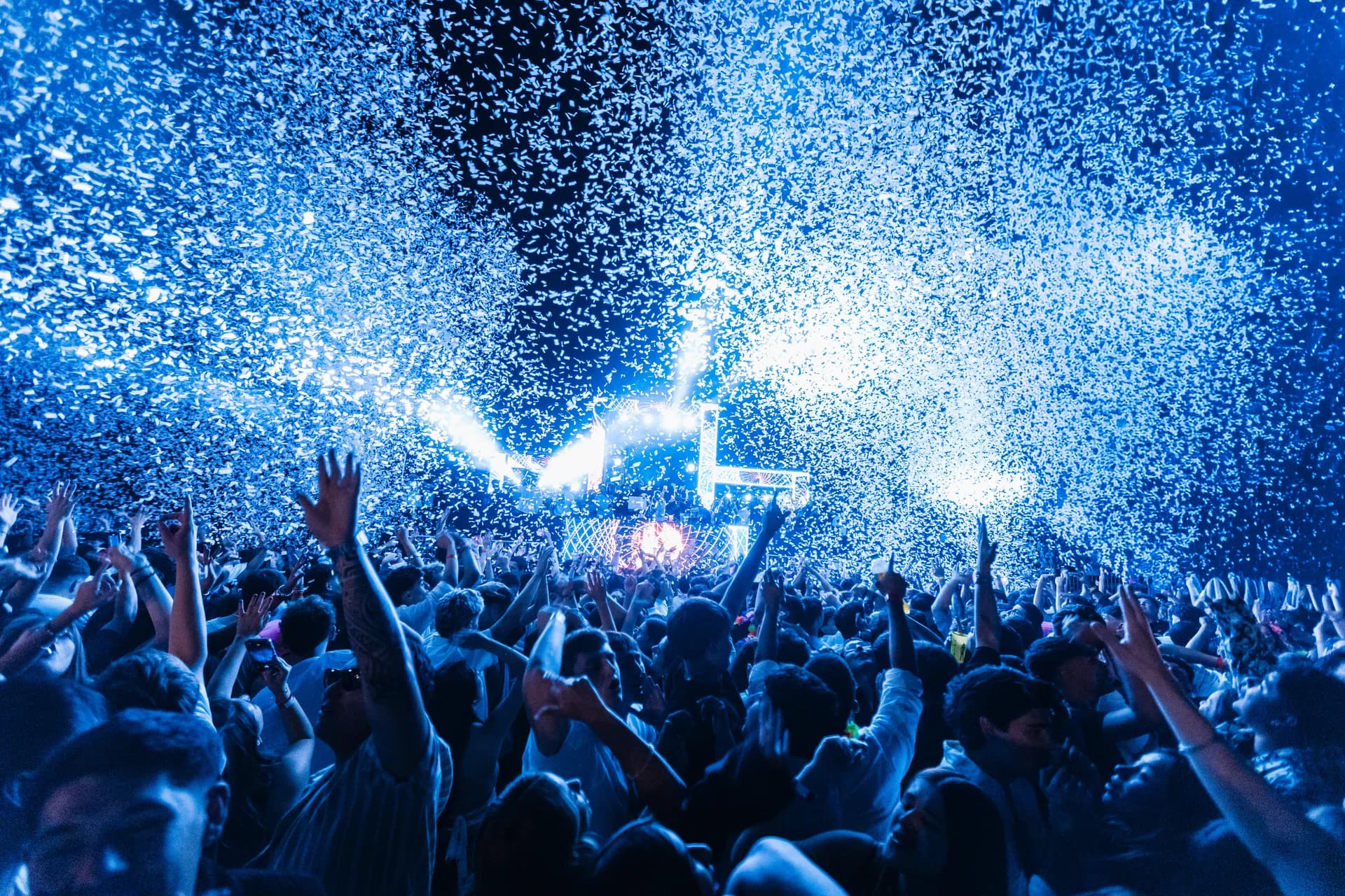 The Vibe y Fiesta Año Nuevo foto 16