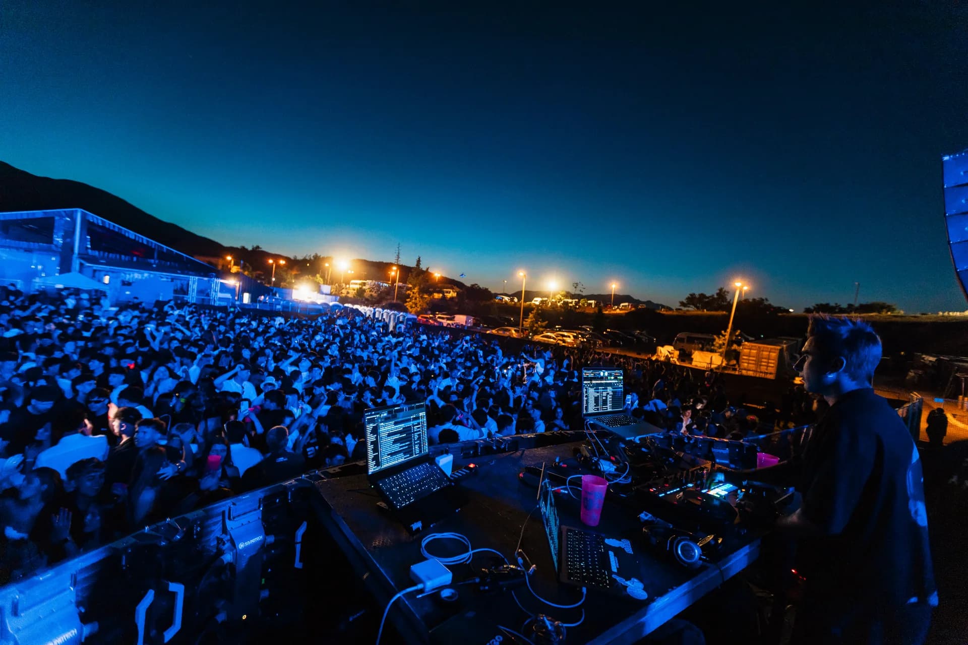 The Vibe y Fiesta Año Nuevo foto 18