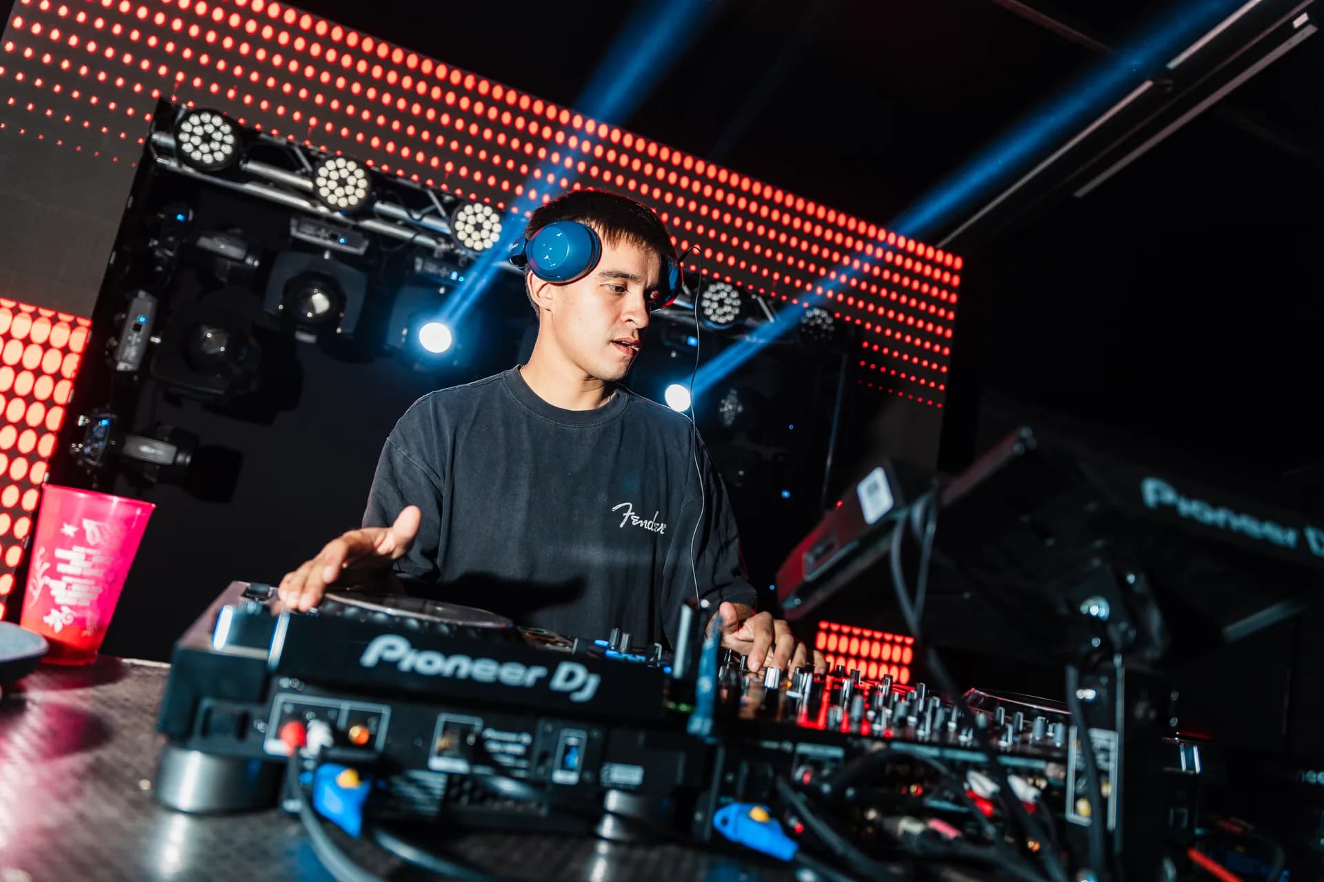 The Vibe y Fiesta Año Nuevo foto 2