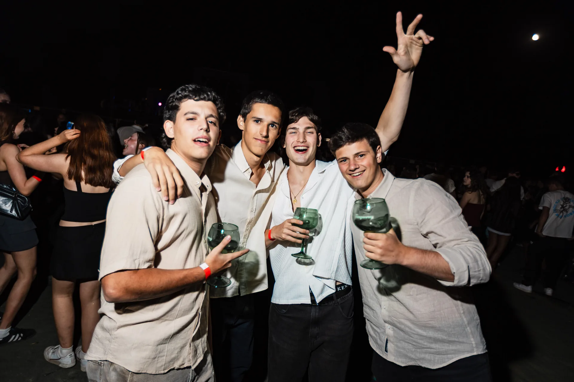 The Vibe y Fiesta Año Nuevo foto 5